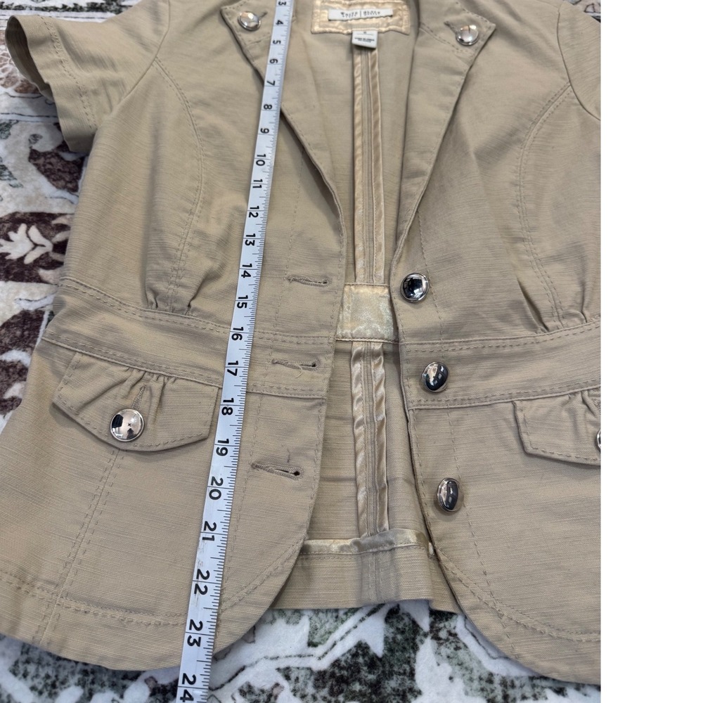 White House Black Market Short Sleeve Blazer Jacket Tan Button Front Size 6 - Picture 6 of 8